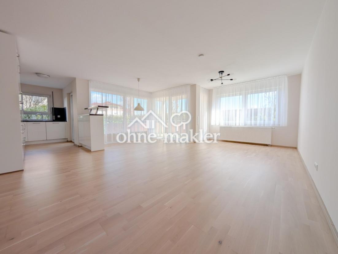 Wohnzimmer, Essbereich, Küche