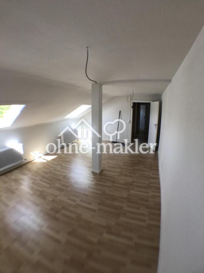 Wohnzimmer_Blick 1