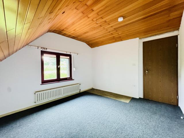 DG Arbeits-/Kinderzimmer