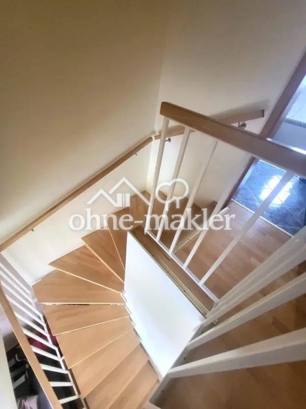 Treppe zum OG