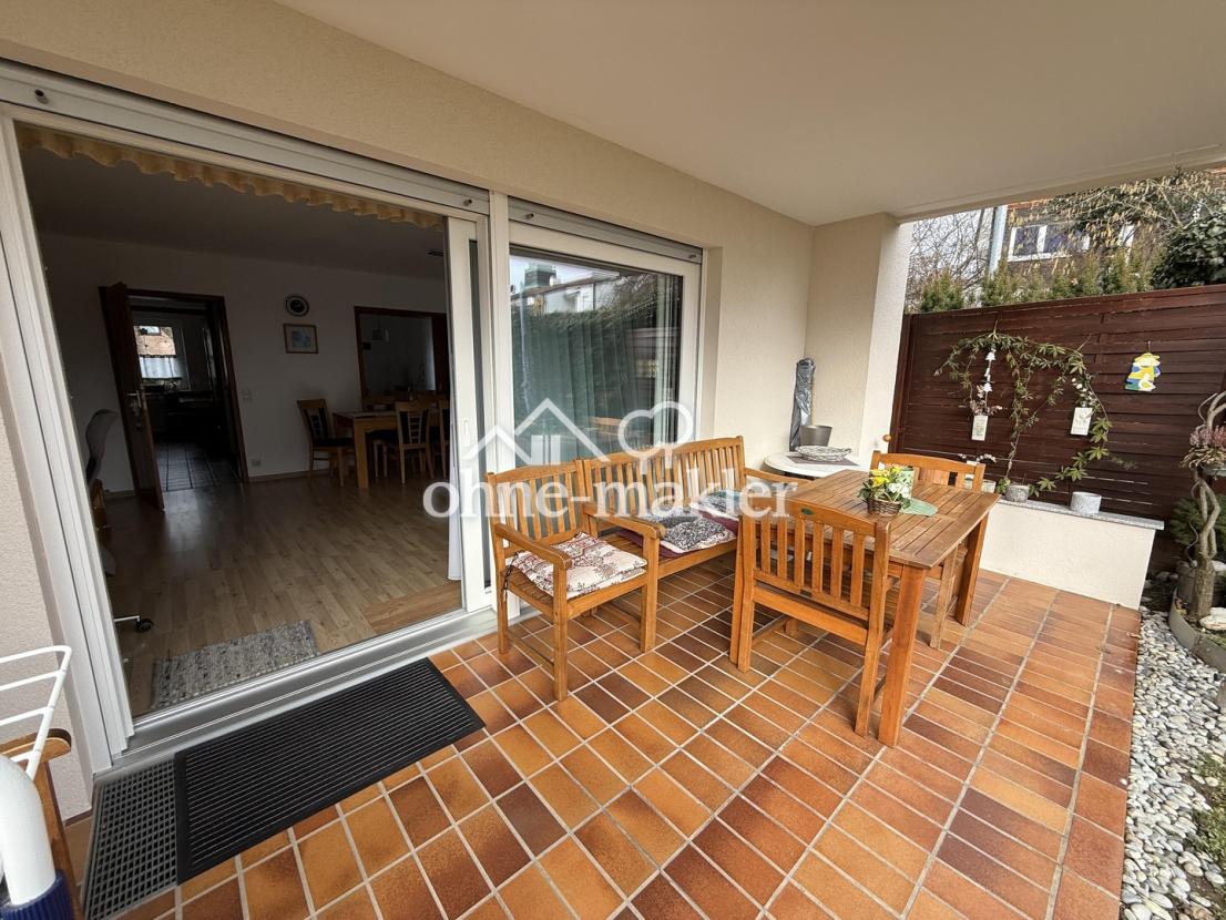 Terrasse EG links