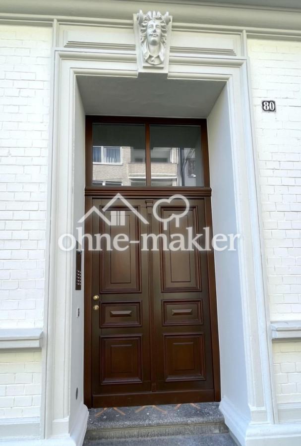 Sonderanfertigung Eingangstür