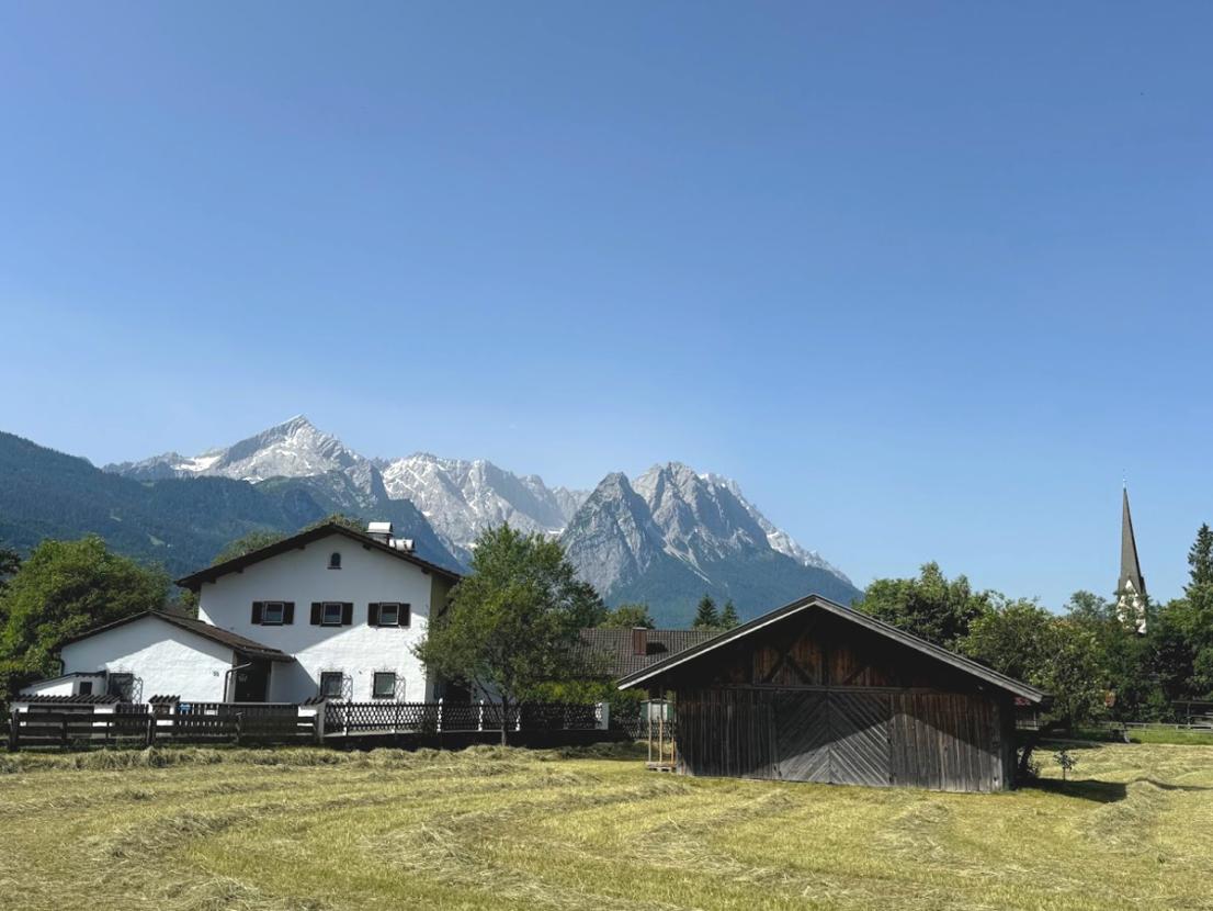 Aussenansicht mit Umgebung