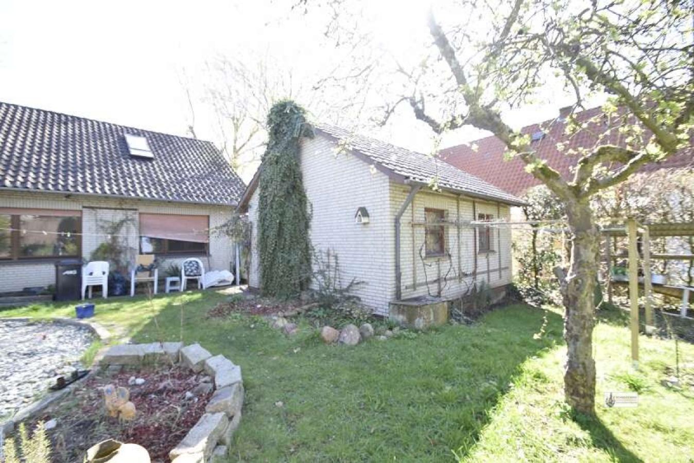 Garage mit Abstellraum
