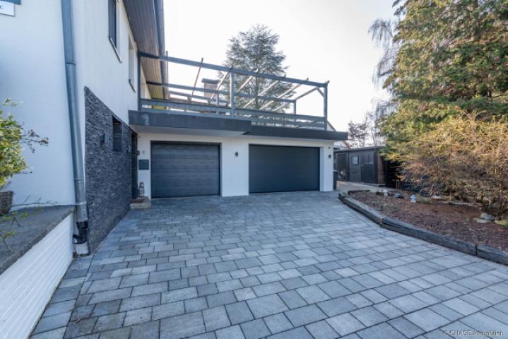 Außen - Hausfront, Eingang Ansicht 2