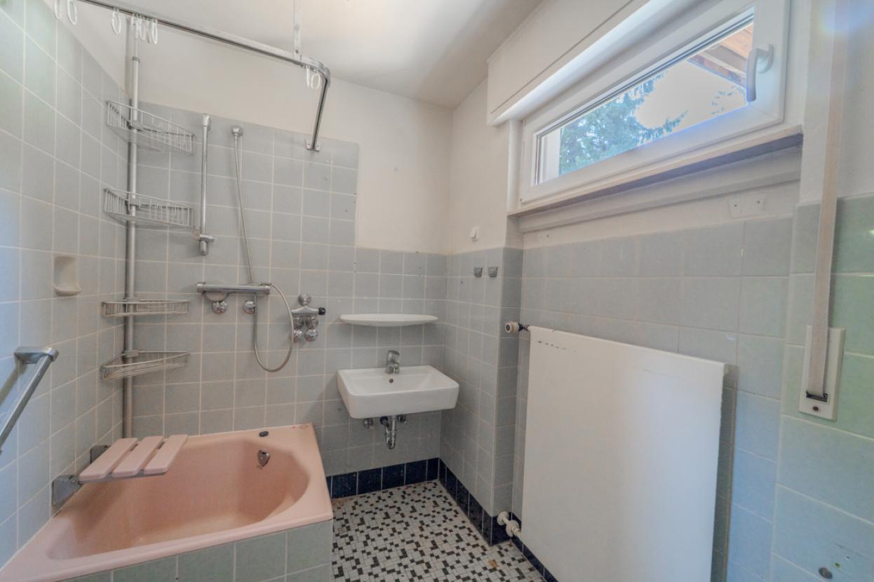 Badezimmer EG