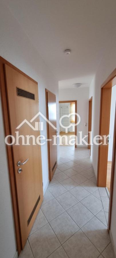 1. Flur, nach Eingang rechts