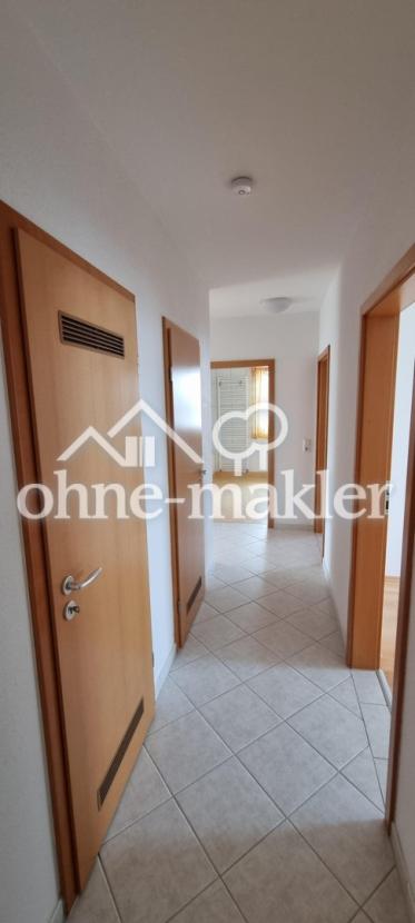 1. Flur, nach Eingang rechts