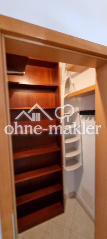 1. Flur, 1.Tür li, Abstellraum