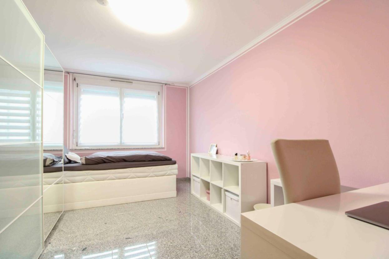 Kinderzimmer 1,  OG