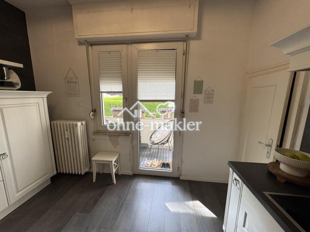 Küche mit Balkon
