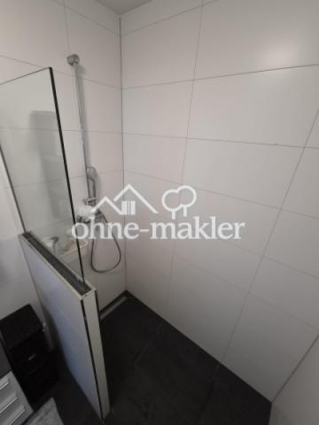 gefließte barrierefreie Dusche