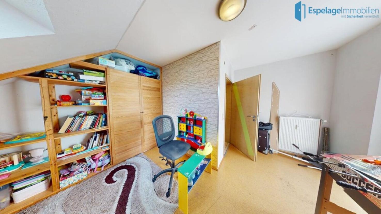 Zimmer 2 OG