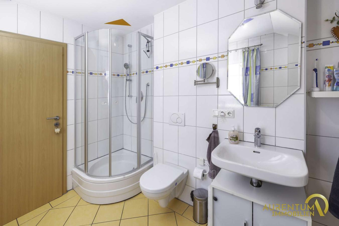 Badezimmer 1. OG