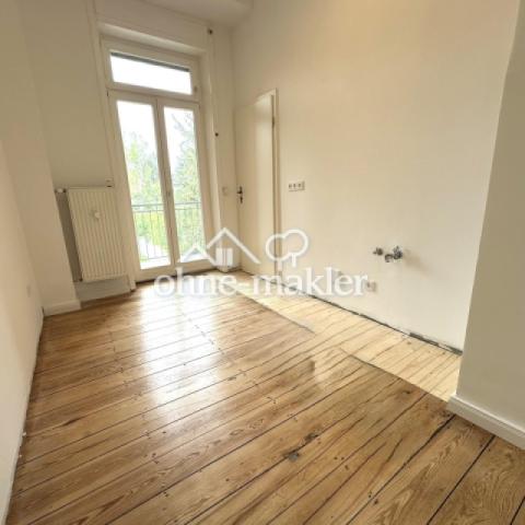 Küche mit Balkon 
