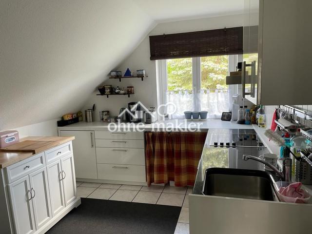 OG: Moderne, helle Küche