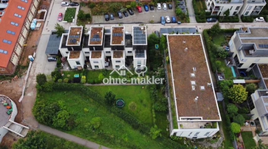 Gesamtgrundstück von oben