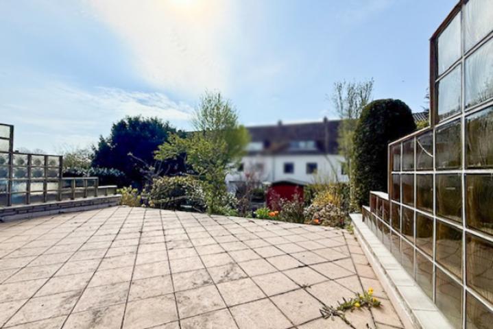 Sonnige Terrasse