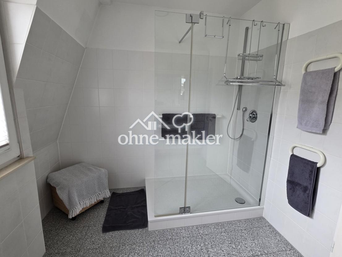 3. OG_Bad mit Dusche (1)