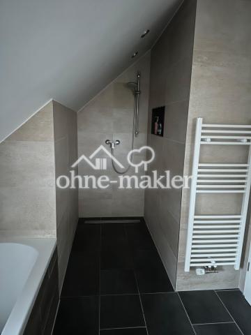 Große Ebenerdige Dusche