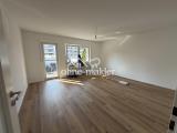 Wohnzimmer mit Balkon