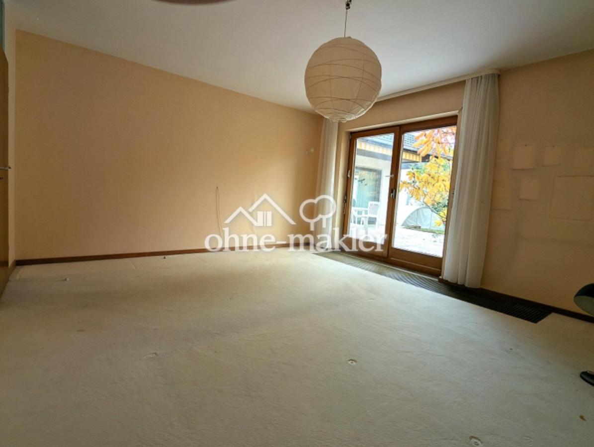 Schlafzimmer mit Gartenzugang 