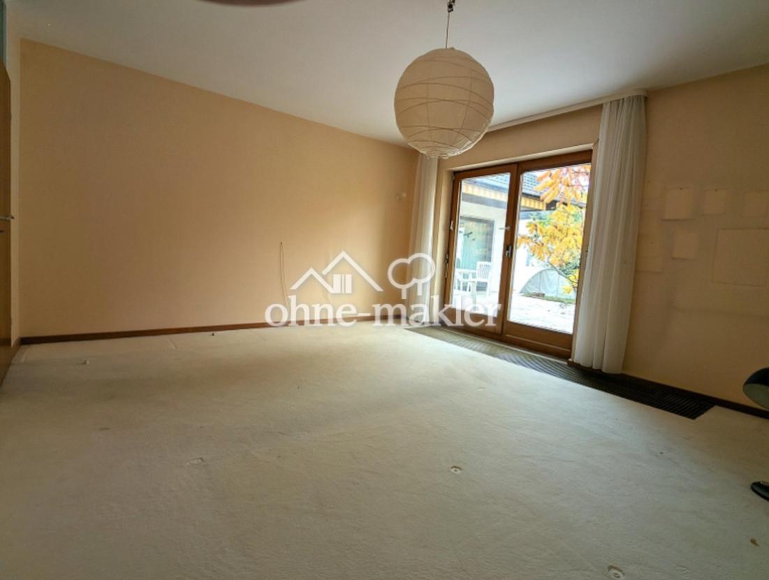 Schlafzimmer mit Gartenzugang 