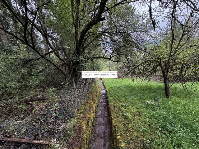 Weg zum Grundstück