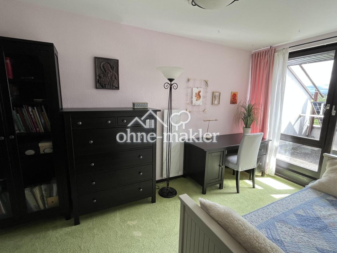 Kinderzimmer mit Balkon