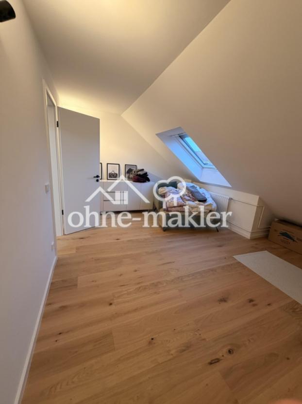 Schlafzimmer DG