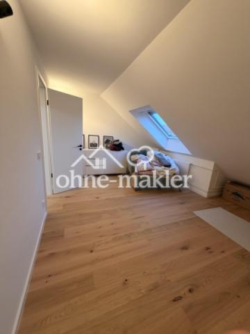 Schlafzimmer DG