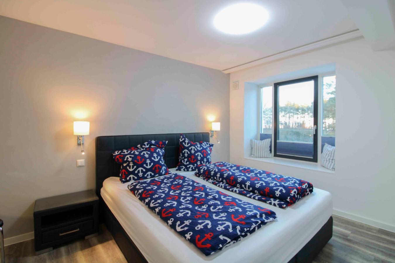 Schlafzimmer 1