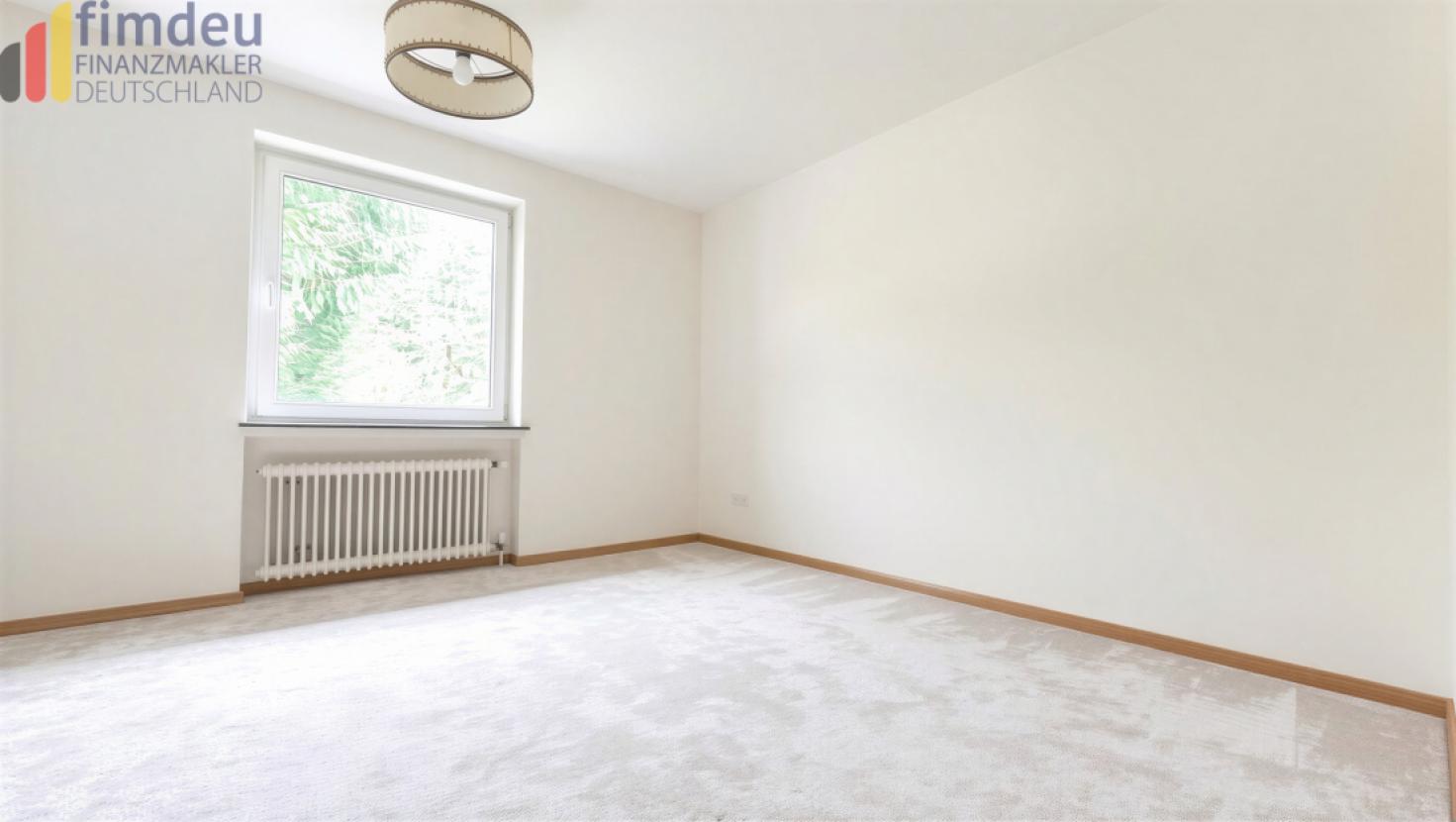 Elternschlafzimmer EG  