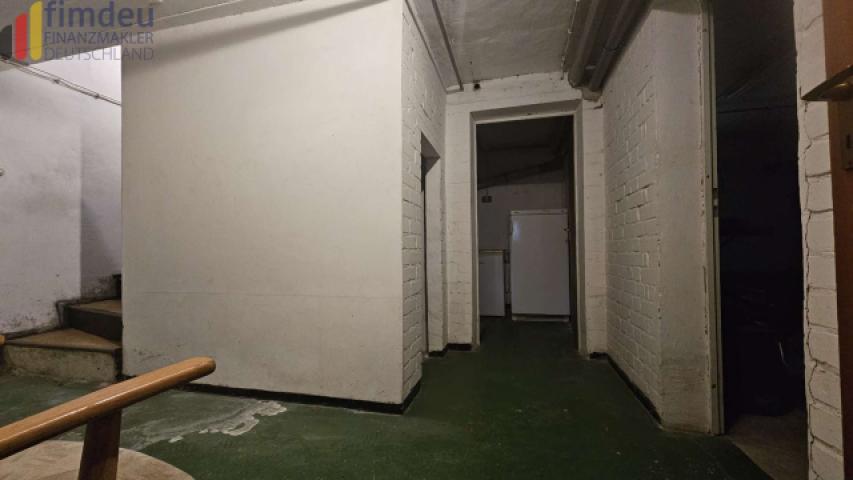 Keller