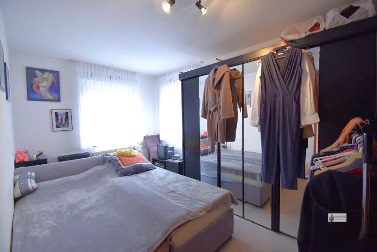 5. Großes Schlafzimmer