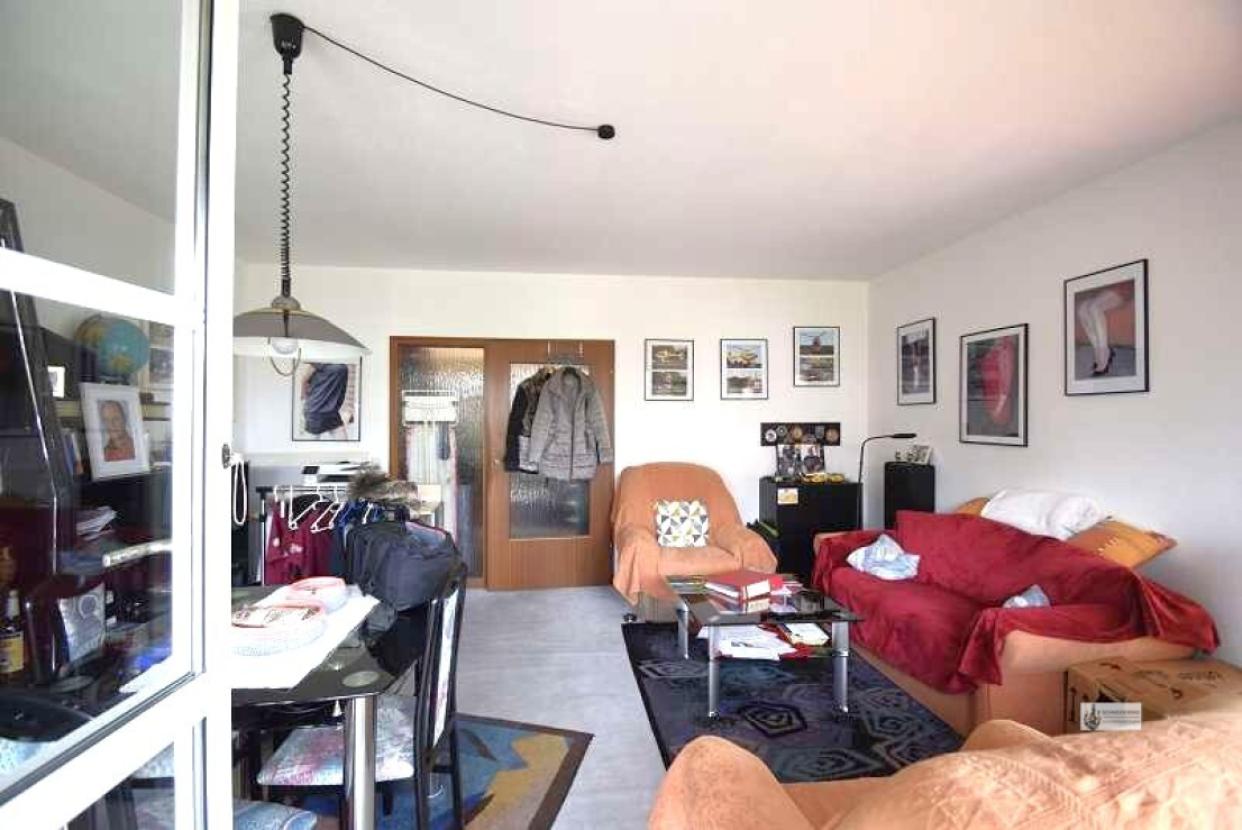 8. Blick ins Wohnzimmer