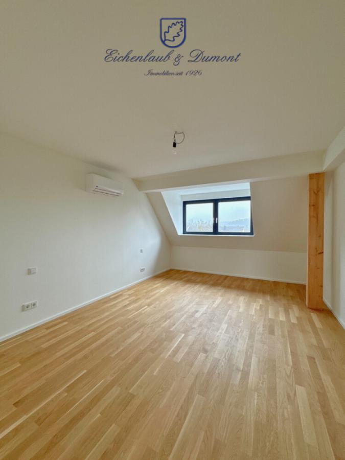 Schlafzimmer DG