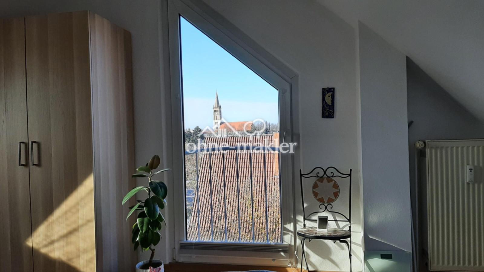 Schlafzimmer Giebelfenster