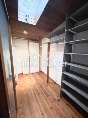 Ankleide mit Dachfenster