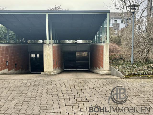 Tiefgaragen Ein- & Ausgang