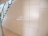 Kleiderschrank unter Treppe 