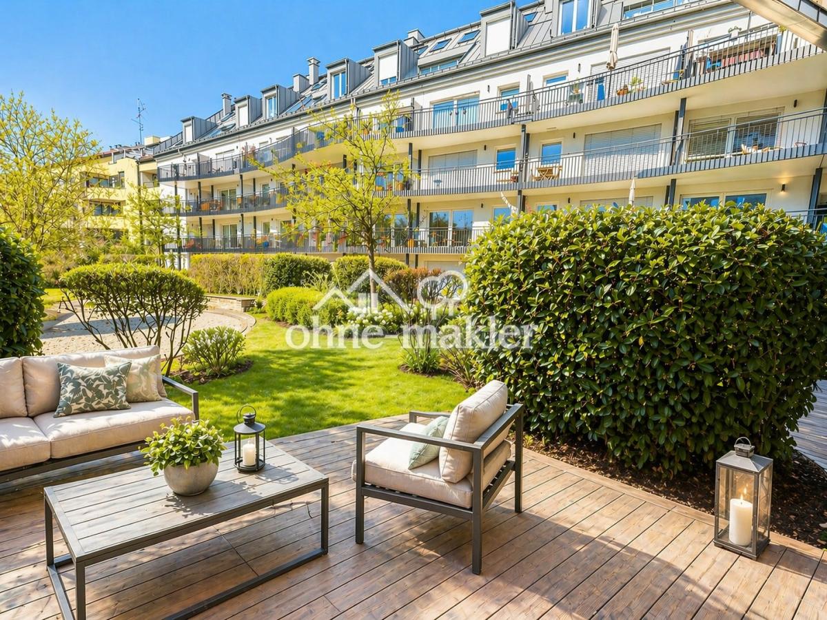 Sonnige ruhige Terrasse