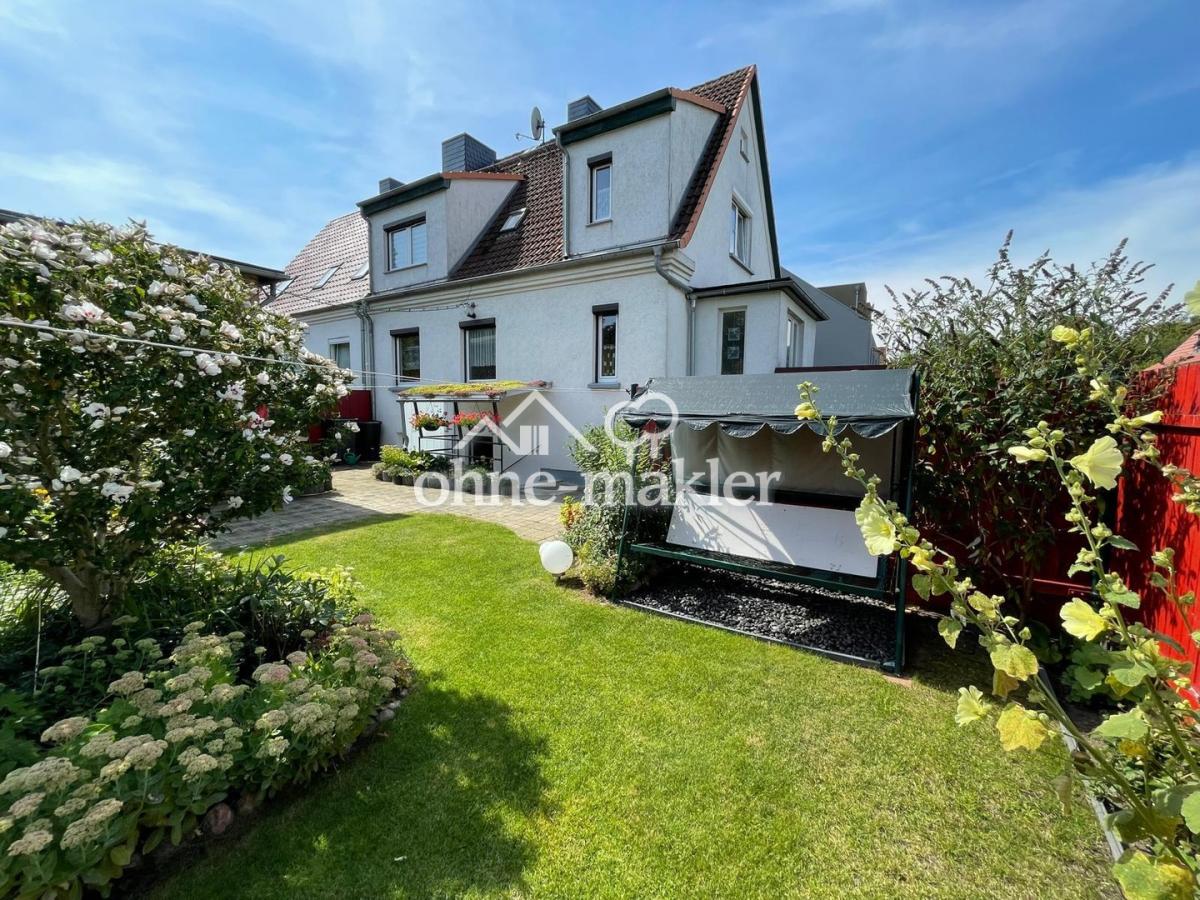 Ansicht Ost mit Garten