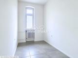 Vis. Rückwärt. Zimmer zu Küche