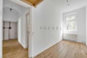 halbes Zimmer Richtung Innenhof