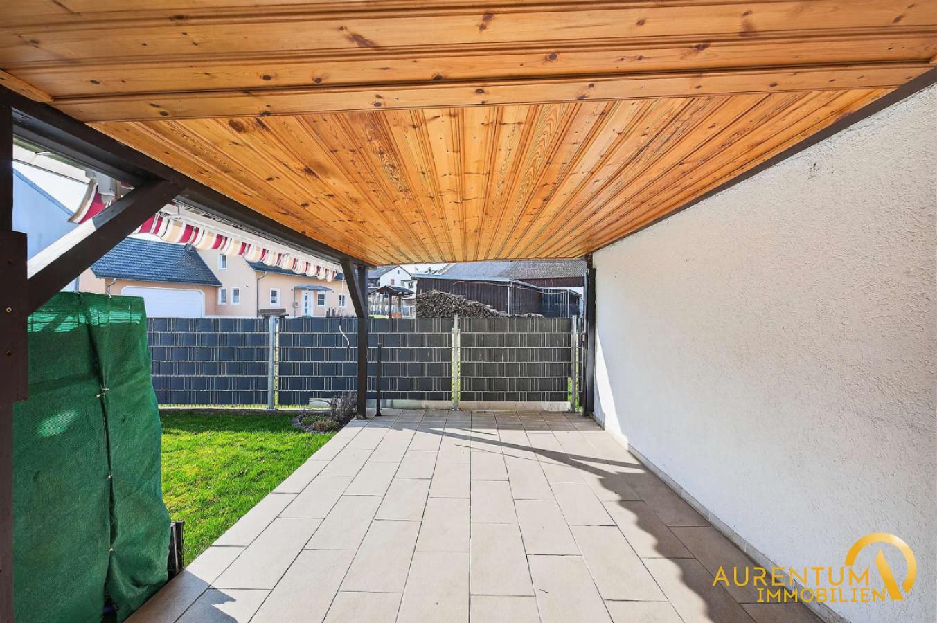 Freisitz, überdacht