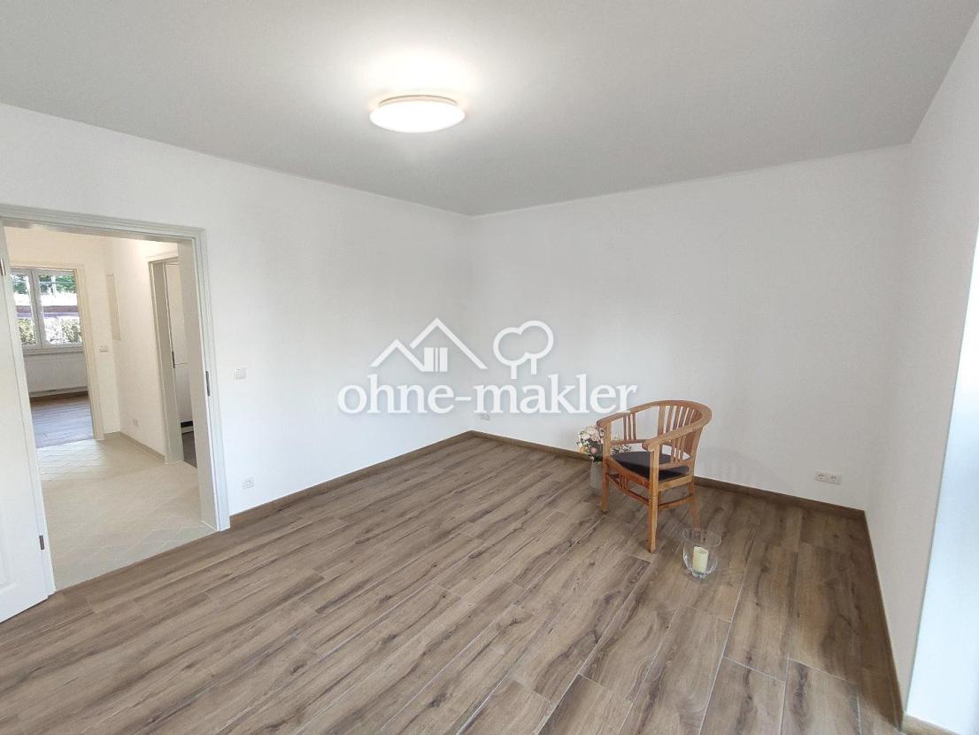 Wohnzimmer, Flurblick