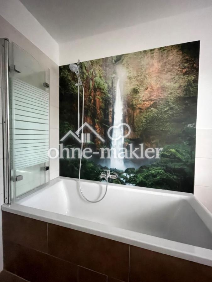 Duschbadewanne (Beispielfoto)