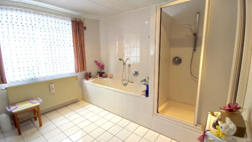 OG1 Badezimmer