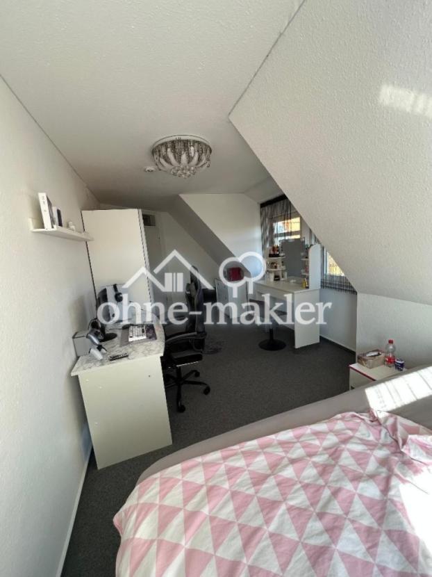 Kinder-/Arbeitszimmer
